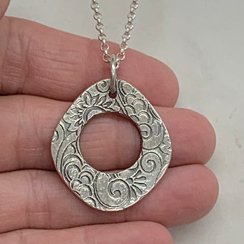 Fidget 3 - necklace