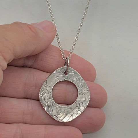 Fidget 4 - necklace