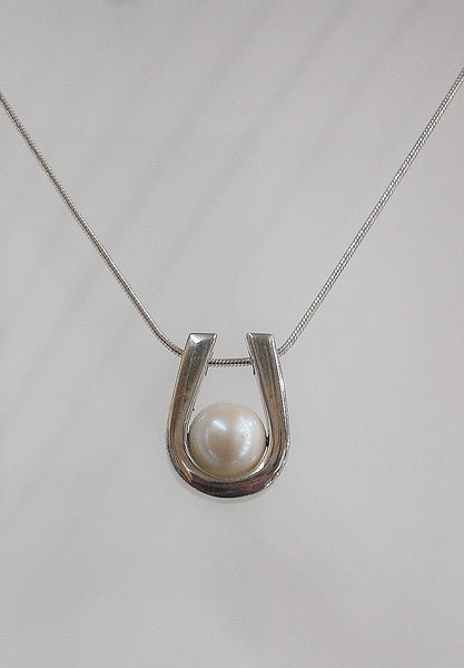 Eternal - Freshwater pearl necklace