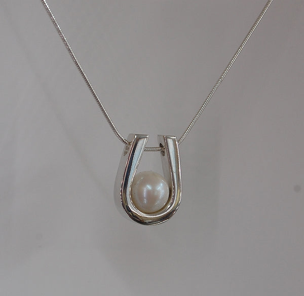 Eternal - Freshwater pearl necklace