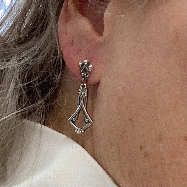 Deco-rating.  Sterling silver earrings.