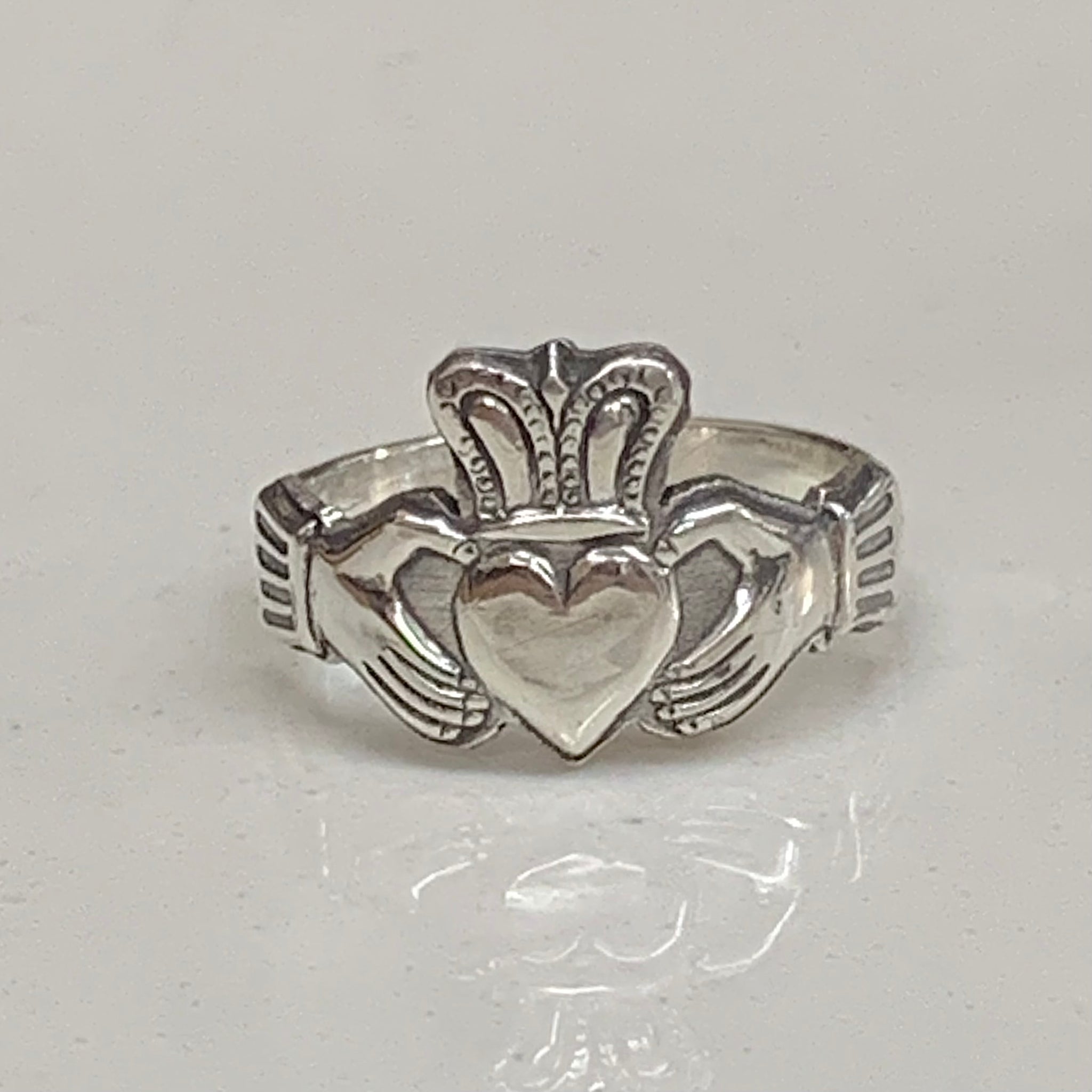Claddagh ring in Sterling silver