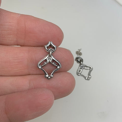 Neuvo Dangles