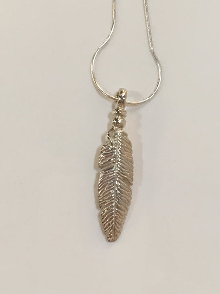 Lift - Feather necklace
